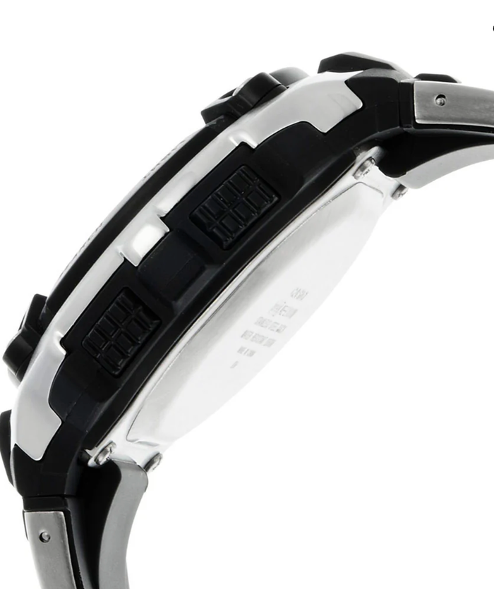 Chiếc đồng hồ của ông Park Hang Seo sử dụng mang thiết kế thể thao và loại thép không gỉ đặc trưng.&nbsp;