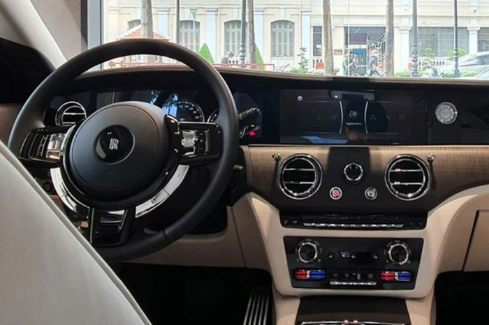 Khối động cơ V12 6.75L tăng áp kép trên Rolls-Royce Ghost, cho công suất 563 mã lực và mô-men xoắn 850 Nm - nền tảng sức mạnh của mẫu sedan siêu sang gần 40 tỷ đồng.