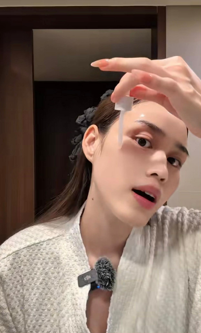 Đỗ Thị Hà cho biết sản phẩm khiến cô thay đổi quan điểm về serum dạng sữa. Ảnh chụp màn hình