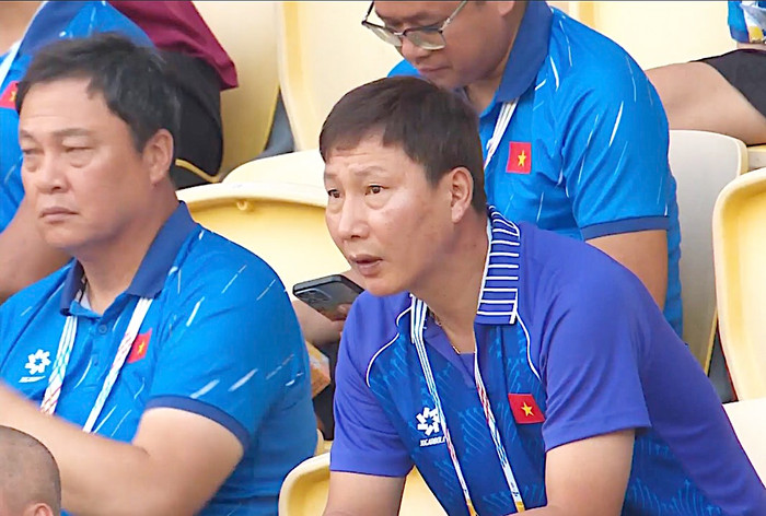 HLV Kim Sang Sik chưa quên trận thua Malaysia 0-4. 