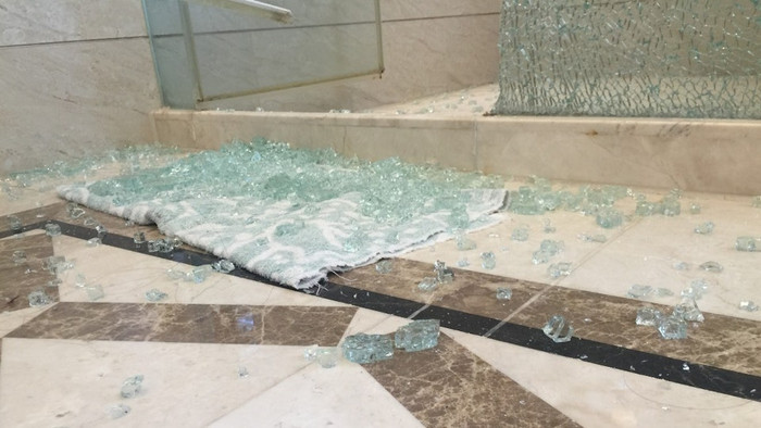 Người phụ nữ đang tắm trong khách sạn thì gặp sự việc kinh hoàng, đòi bồi thường 370 triệu đồng Ảnh 1