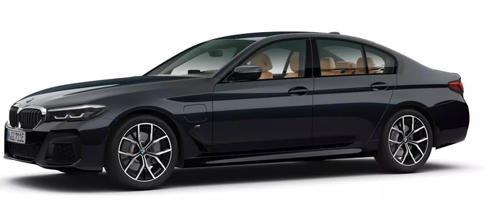 Chiếc xe 3 tỷ của Nhã Phương vẫn phù hợp với những ai ưu tiên sự êm ái, tiết kiệm.