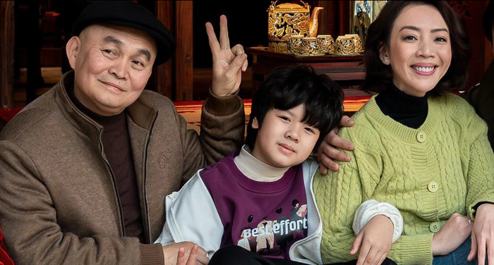 Sự kết hợp của NSƯT Xuân Hinh và Thu Trang tạo nên một cặp đôi mang đối trọng văn hóa Bắc - Nam đầy thú vị