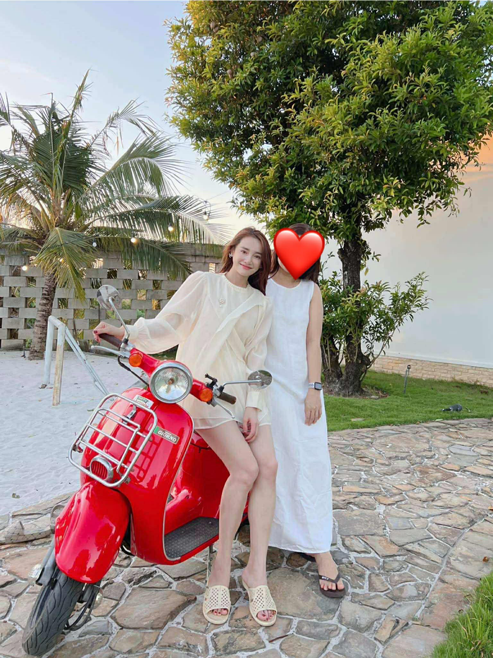 Chiếc xe máy của Nhã Phương là phiên bản nhập khẩu từ Nhật Bản (Ảnh: FBNV).