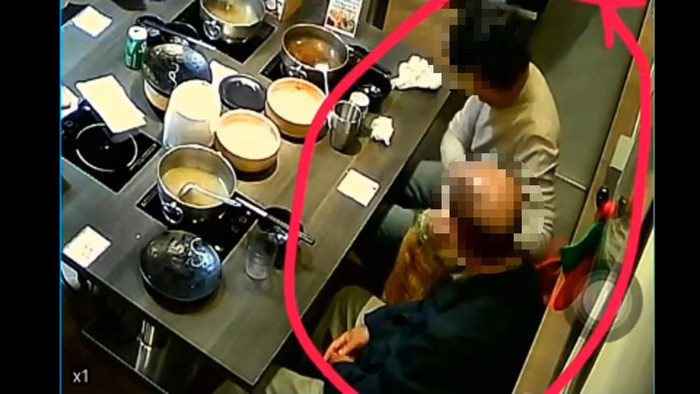 Khách có hành động lén lút khi ăn lẩu tại nhà hàng, chủ quán bức xúc sau khi kiểm tra camera Ảnh 1