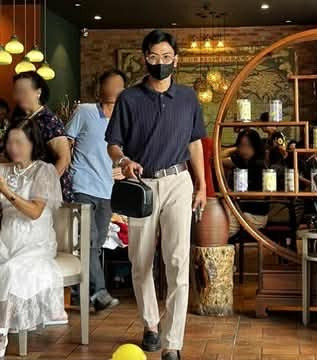 'Tổng tài' Nguyễn Văn Thiên và chiếc túi 3 triệu trong sự việc quán cà phê. Ảnh chụp màn hình