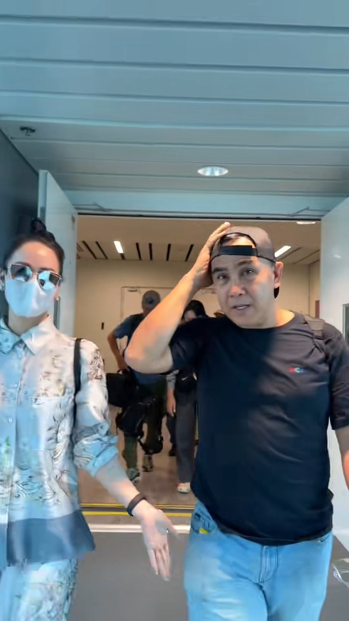 Nhật Kim Anh và MC Quyền Linh là hai cái tên bị cư dân mạng réo gọi liên tục thời gian gần đây. 