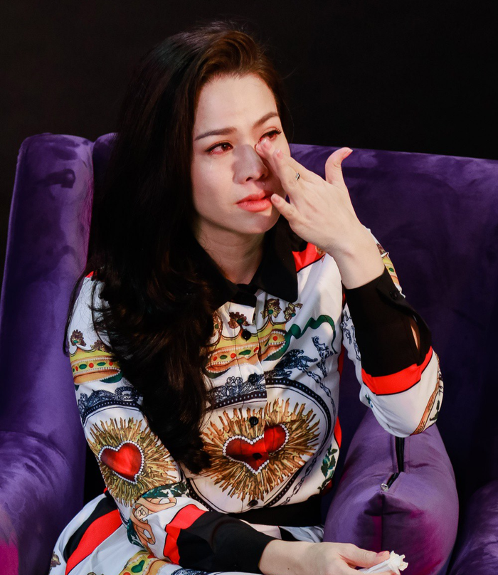 Nhật Kim Anh cũng chung số phận với MC Quyền Linh. 