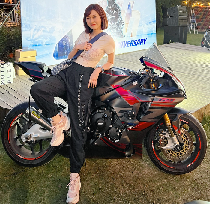 Chiếc xe 730 triệu của Hương Giang là siêu phẩm tốc độ.