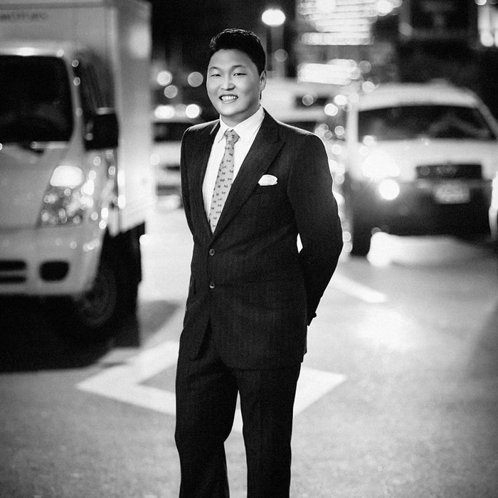 'Ông hoàng showbiz' bị cảnh sát điều tra, sụp đổ hình tượng trong lòng khán giả Ảnh 1