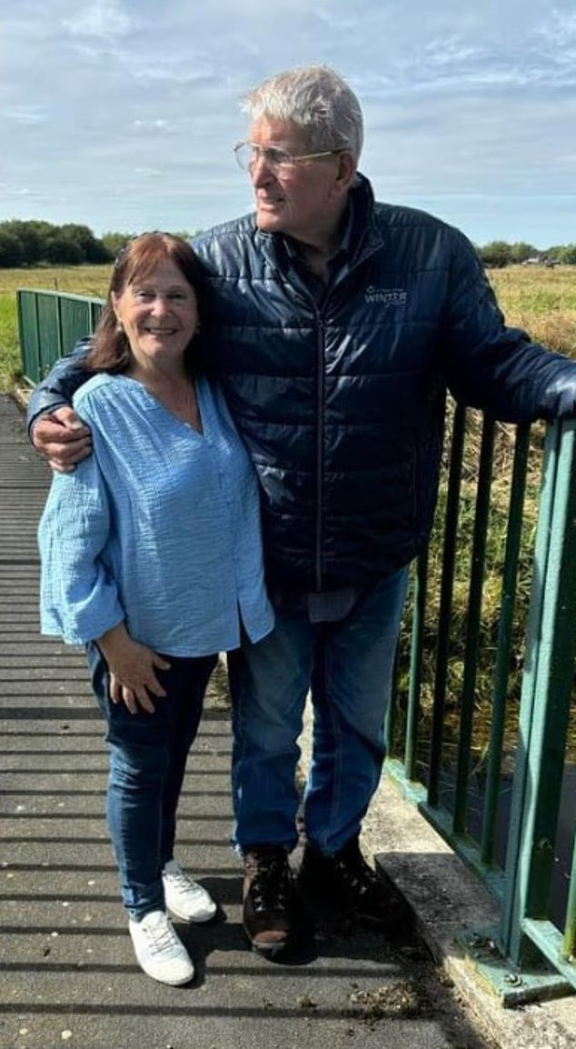 Cụ ông 86 tuổi bị phạt hơn 8 triệu đồng vì một hành động trong lúc dạo phố, vợ con bức xúc Ảnh 2