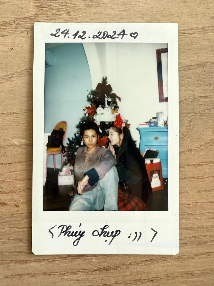 Tấm hình ngọt ngào của Bích Phương và Tăng Duy Tân. Ảnh: Threads Nhân vật