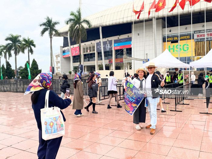 Người hâm mộ của Mỹ Tâm xúng xính 'lên đồ', sẵn sàng 'cháy hết mình' cùng thần tượng Ảnh 1