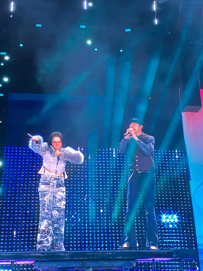 Khách mời đặc biệt trong live concert See The Light của Mỹ Tâm - Rapper Đen xuất hiện khiến sân khấu bùng nổ.