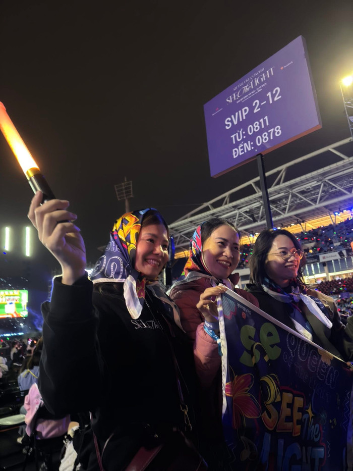 Trực tiếp live concert của Mỹ Tâm tại Hà Nội: Thời tiết đẹp, 'hoạ mi tóc nâu' nói lời gan ruột trước 'giờ G' Ảnh 1