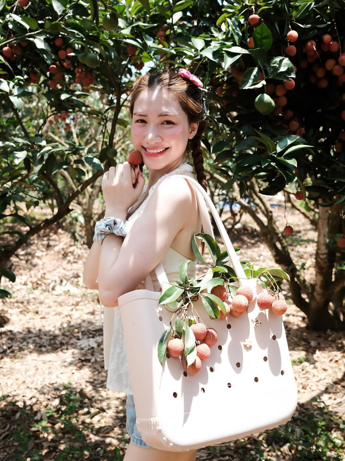  Hòa Minzy từng trải qua giai đoạn dài đối mặt với tình trạng mụn nặng. Ảnh: IGNV