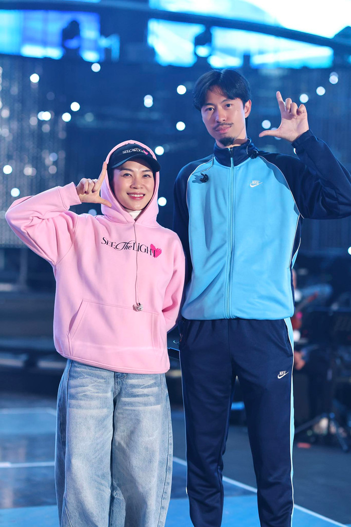 Mỹ Tâm từng hé lộ Đen Vâu là khách mời trong live concert trước vài ngày diễn ra sự kiện. Ảnh: FBNV