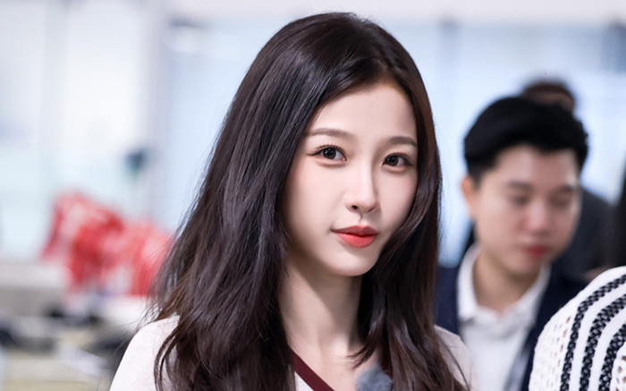 Ngu Thư Hân trở lại sau thời gian dài vắng bóng (Ảnh: Weibo).