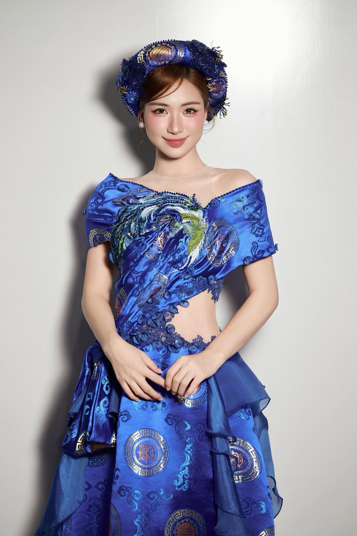 Với hành trình hơn 10 năm theo đuổi con đường ca hát, Hòa Minzy đã xây dựng được chỗ đứng riêng trong thị trường âm nhạc Việt. (Ảnh: FBNV)