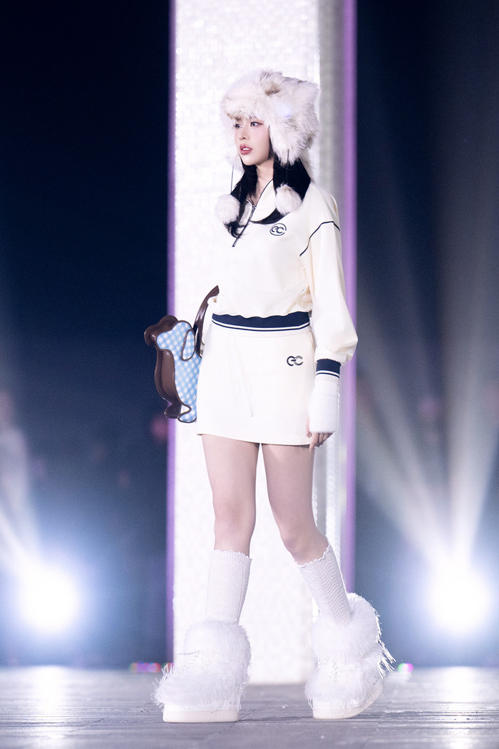 Hoa hậu Thanh Thuỷ với visual đẹp miễn chê, xứng danh là nàng hậu đại diện cho nhan sắc thế hệ mới của Vbiz. 