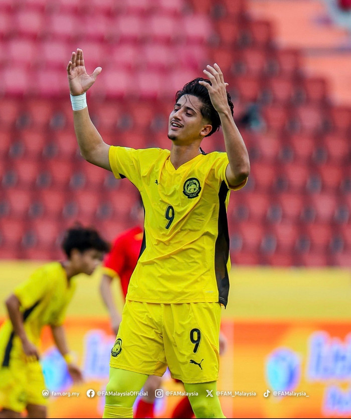 Dù Malaysia đã giành quyền vào bán kết bóng đá nam SEA Games 33, tâm trạng của đông đảo người hâm mộ nước này lại không hoàn toàn lạc quan. Ảnh: FAM