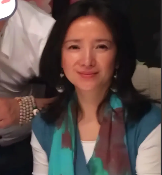 Bức ảnh cuối cùng của Hà Tình tại một buổi tụ họp bạn bè vào năm 2023.