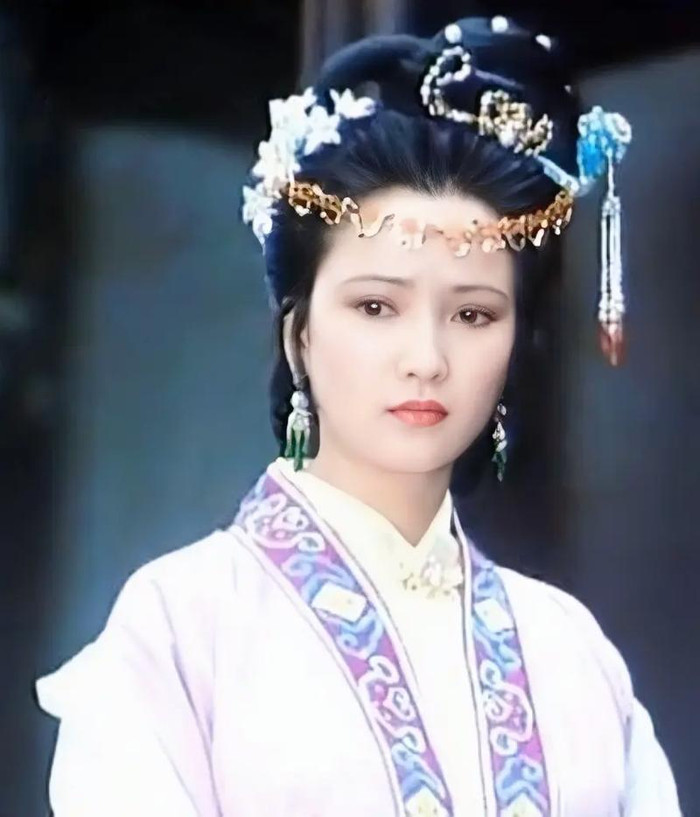 Vẻ đẹp mong manh, u uất của Hà Tình trong 'Hồng Lâu Mộng' - Ảnh: Baidu