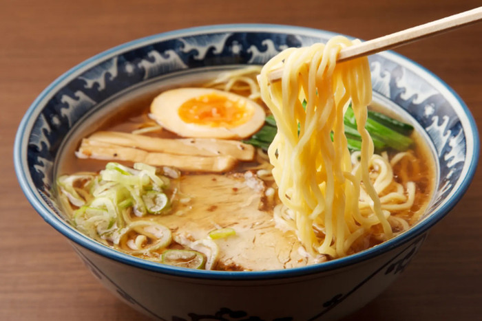 Cụ bà có thói quen ăn các loại mì như udon, ramen... Hiện nay, ở Việt Nam bán các loại mì này rất nhiều. (Ảnh minh họa từ Internet)