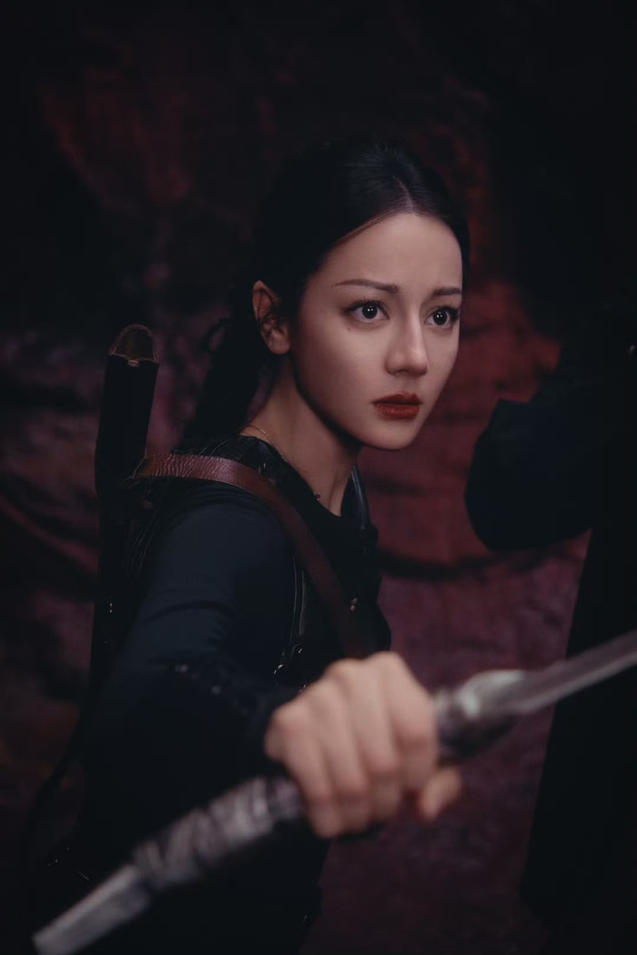 Tạo hình đầy mạnh mẽ của Địch Lệ Nhiệt Ba trong Kiêu Khởi Thanh Nhưỡng.