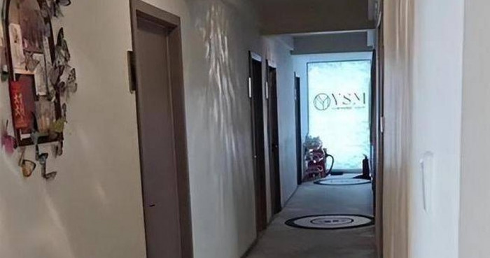 Đi massage, người phụ nữ uất ức đến bật khóc sau khi nhân viên nam bước vào phòng Ảnh 2