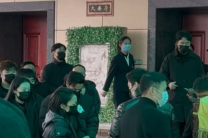 Hình ảnh bên trong tang lễ của mỹ nhân phim Tây Du Ký. Ảnh: Sohu