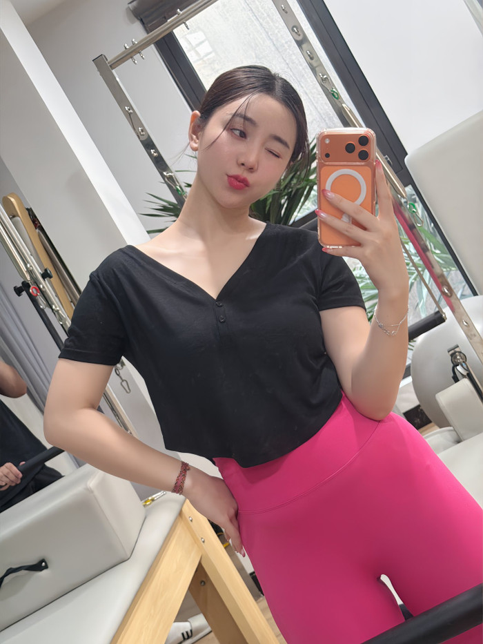 Quỳnh Kool dành thời gian để tập luyện sau một thời gian dài bận rộn cho công việc. Ảnh: FBNV