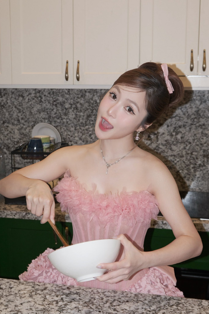 Ca sĩ Hương Tràm. Ảnh: FBNV