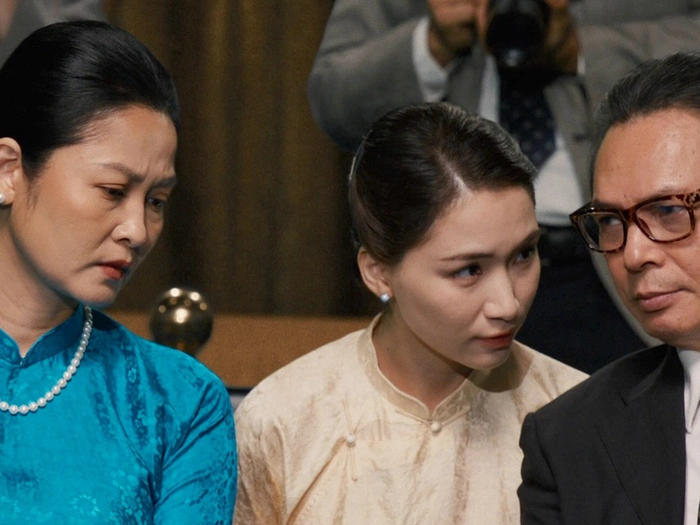 Phân cảnh diễn xuất của Hòa Minzy trong phim điện ảnh Mưa Đỏ.