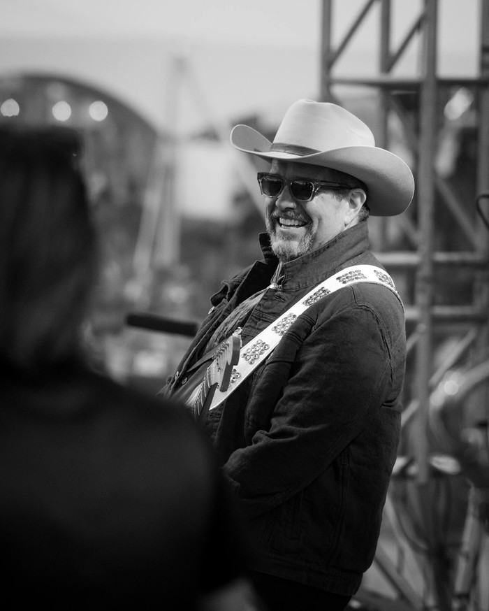 Nam ca sĩ 60 tuổi qua đời do ung thư đại tràng di căn lên não Ảnh 3