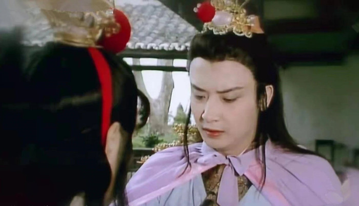 Trượt vai chính, Hầu Trường Vinh đóng hai vai mỹ nam khác trong Hồng Lâu Mộng.