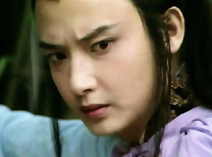 Cận cảnh nhan sắc của Hầu Trường Vinh ngày ấy.