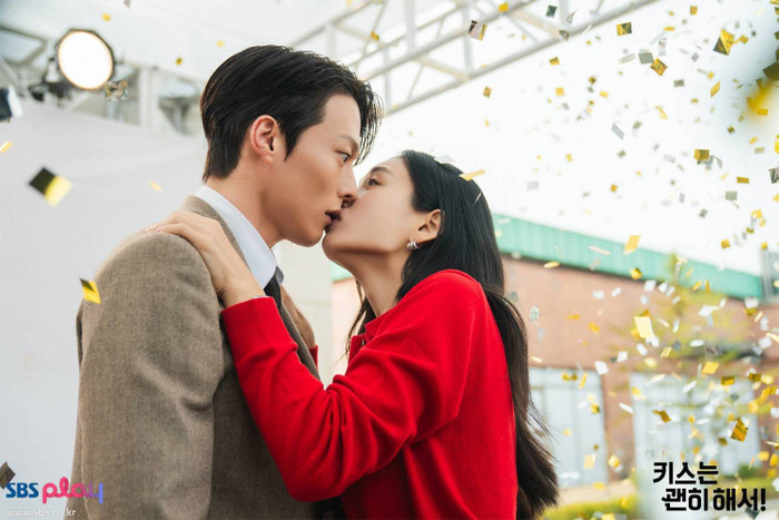 Phim Dynamic Kiss (Ảnh: SBS).