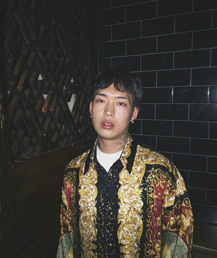 Nam ca sĩ bị tố dụ dỗ fan nữ chưa đủ 18 tuổi vào khách sạn, nạn nhân khủng hoảng tinh thần Ảnh 1