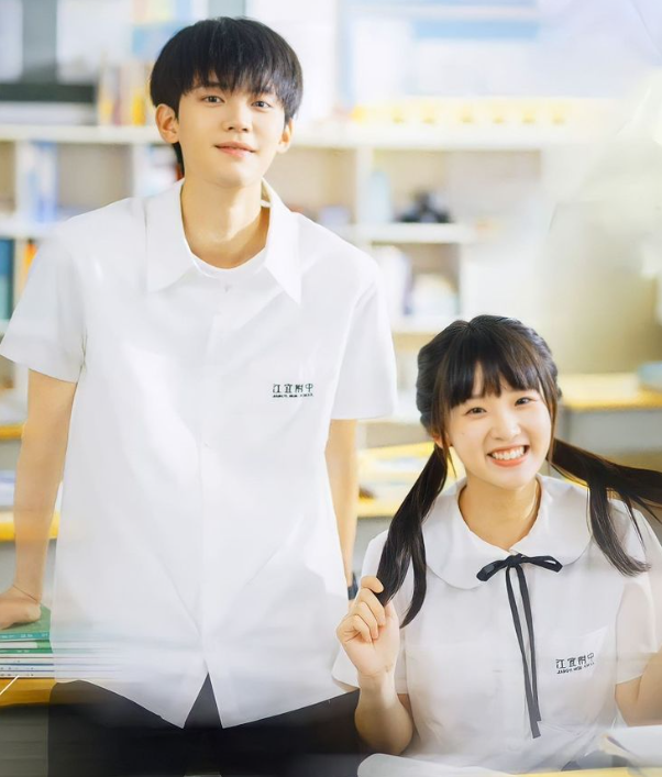 Cặp đôi trẻ trung của Khi Anh Chạy Về Phía Em