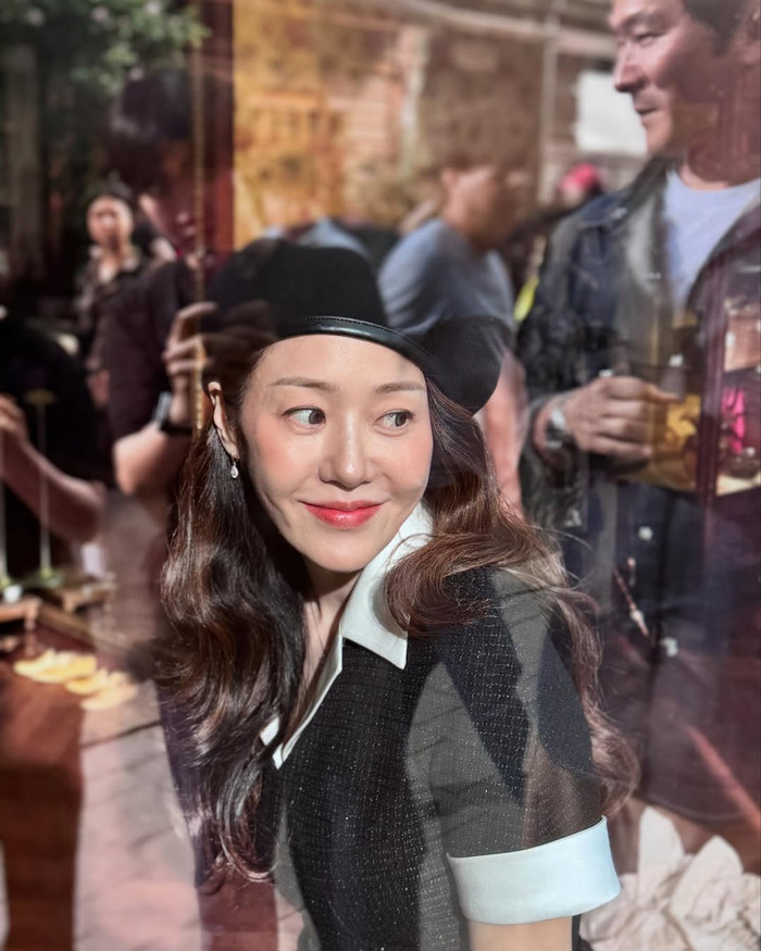 Go Hyun Jung vốn được biết đến là sao nữ sở hữu vẻ trẻ trung, tươi tắn hơn so với tuổi thật. Ảnh: IGNV