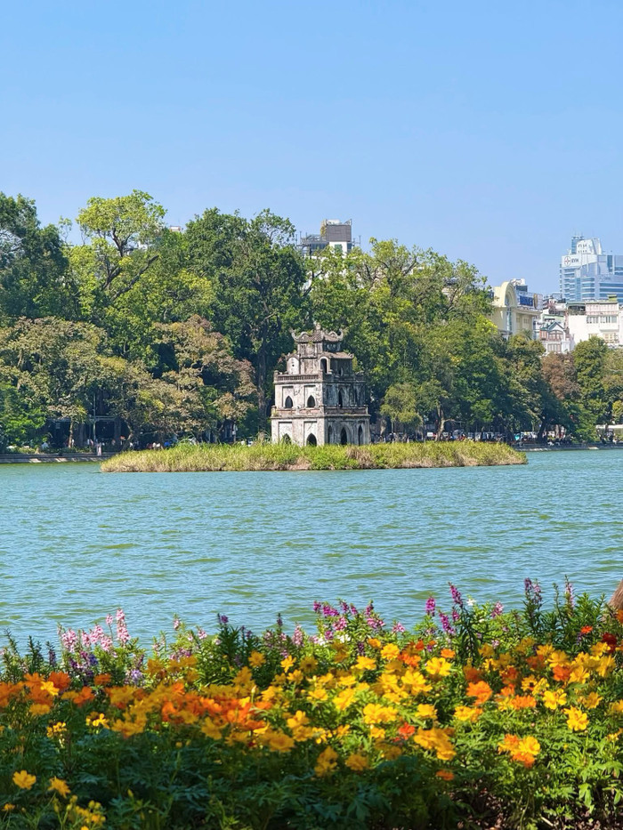 (Ảnh Ngoc ThuyyBii / page Chuyện của Hà Nội)