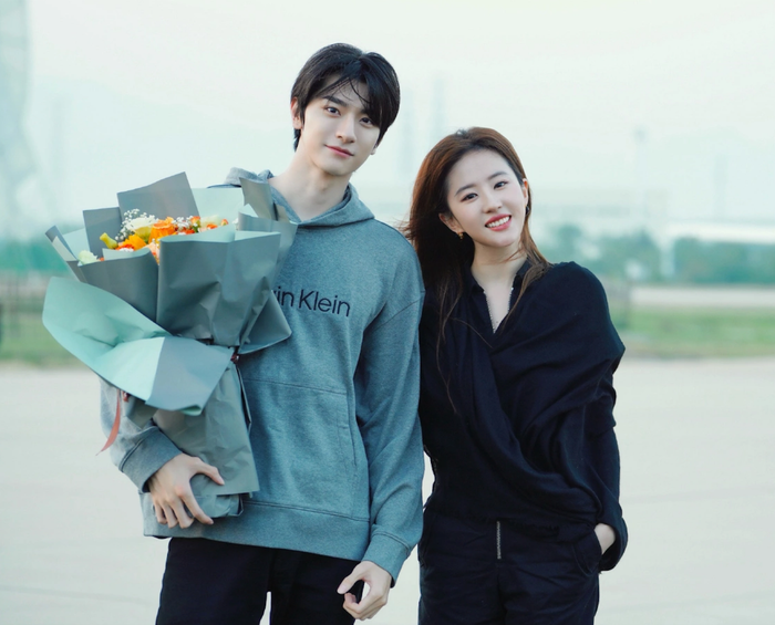 Lâm Nhất và Lưu Diệc Phi.