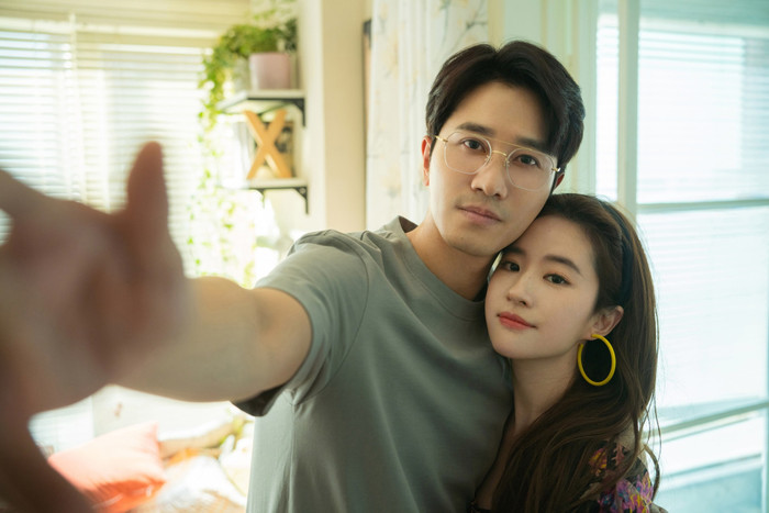 Bành Quán Anh và Lưu Diệc Phi.