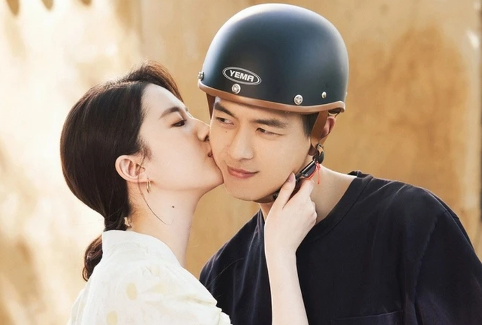 Lý Hiện và Lưu Diệc Phi.