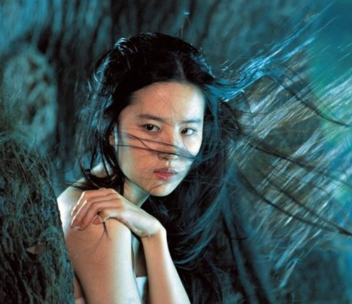 Trong vai Nhiếp Tiểu Thiến, Lưu Diệc Phi mang đến hình ảnh ma nữ giàu cảm xúc, góp phần làm mới câu chuyện kinh điển từng nhiều lần được chuyển thể.