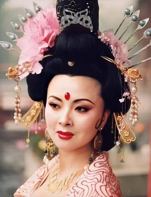 Ngỡ ngàng trước vẻ đẹp của các phiên bản 'Tứ đại mỹ nhân Trung Hoa' thành công nhất trên màn ảnh Ảnh 9