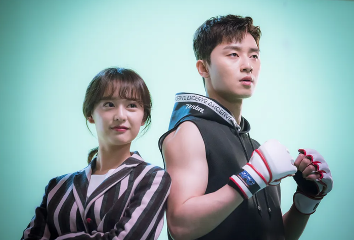 Tuổi trẻ không hào nhoáng vẫn có quyền mơ: Park Seo Joon và Kim Ji Won thắp lửa 'cố lên' rất thật