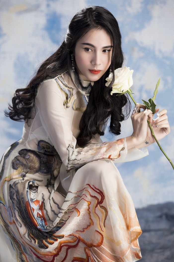 Ca sĩ Thủy Tiên bị 'réo tên' Ảnh 5