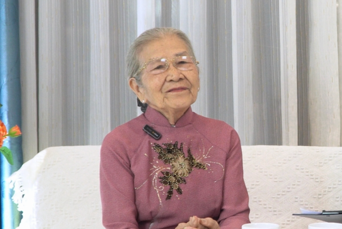 NSƯT Phi Điểu đang dành thời gian nghỉ ngơi sau khi gặp sự cố sức khoẻ. Ảnh chụp màn hình